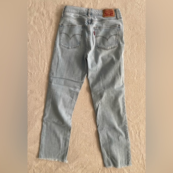 Levi’s Cropped Jeans - Picture 3 of 4